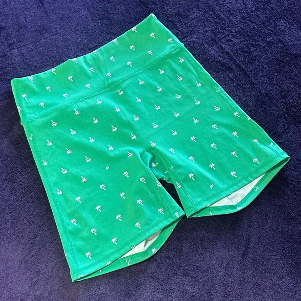 Fabletics Green Palm Print Sports Bra & Biker Short Set Sz M | NWOT - Picture 12 of 14